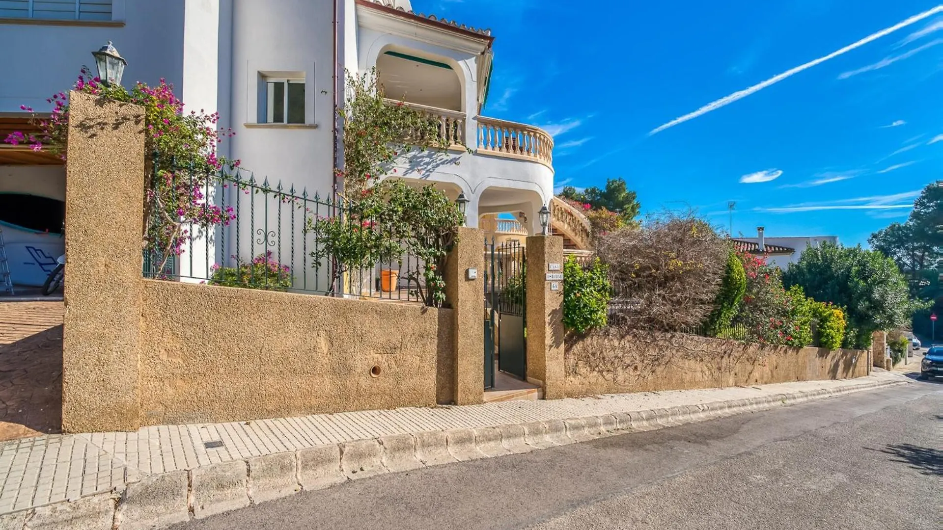 Villa Near Puerto De Alcudia Beach Alcanada